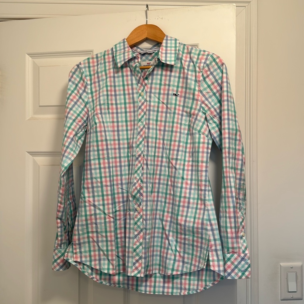 Vineyard Vines ladies classic fit plaid shirt size 4